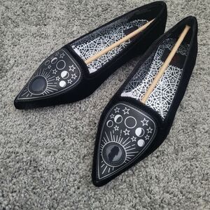 Strange Cult Black Dagger Spirit Flat Shoes 8 US Wm NIB